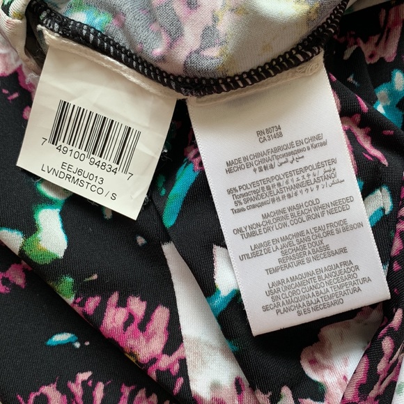 BCBG MaxAzria Short Sleeve V Neck Trim Detail Office Floral Event Dress - Picture 13 of 14